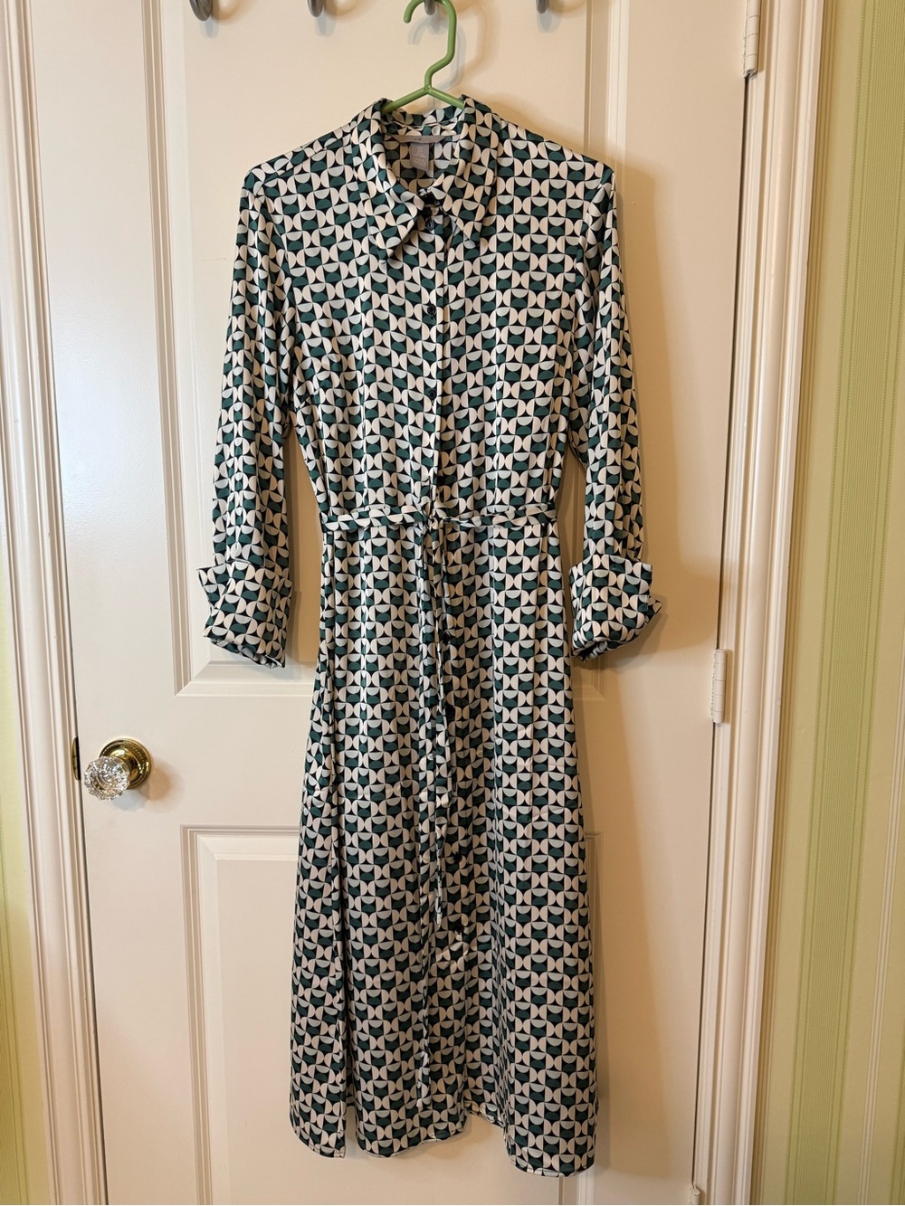 H&M Green and White Geometric Midi Shirt Dress